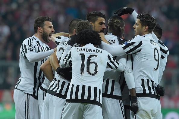 Cuadrado ghi bàn nâng tỷ số lên 2-0