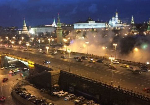Điện Kremlin mù mịt khói
