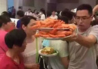 Khách Trung Quốc muối mặt ở Thái Lan vì tranh cướp ăn buffet