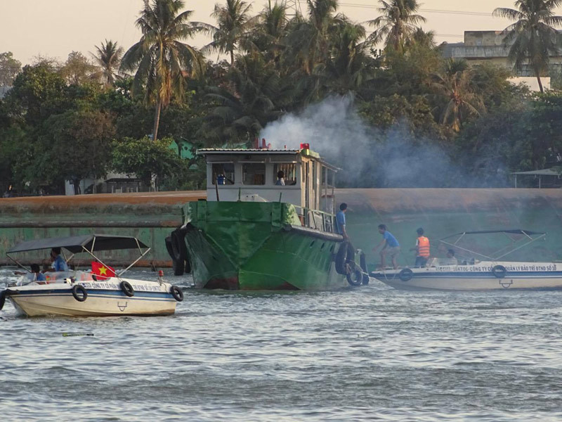 Khởi tố vụ án sà lan đâm sập cầu Ghềnh