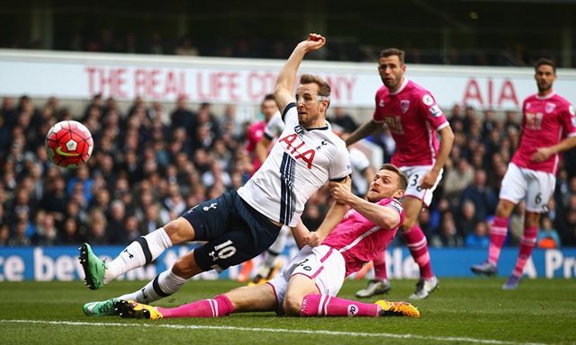 Harry Kane ghi bàn thắng nhanh nhất Ngoại hạng Anh 2015/16