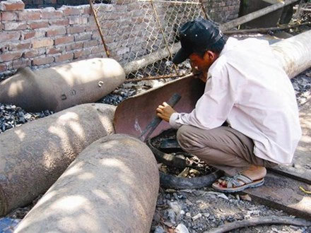 Làng nấu bom... thí mạng làm tỷ phú