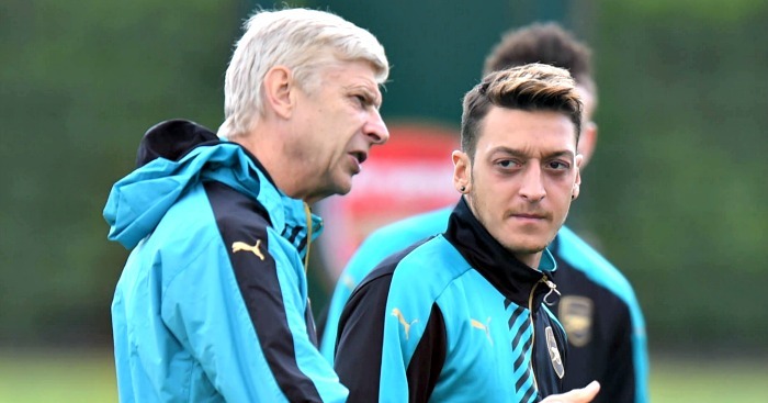 Ozil nổi loạn: Wenger ở lại, tôi sẽ ra đi