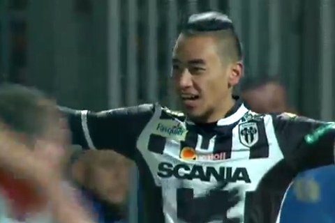 Tuyển thủ Lào solo ghi bàn đẹp nhất vòng 31 Ligue 1