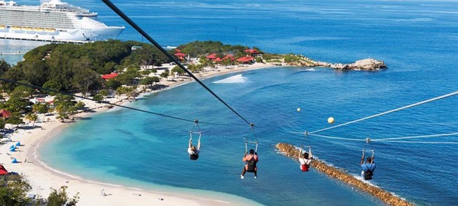 Những đường trượt zipline khiến du khách xanh mặt