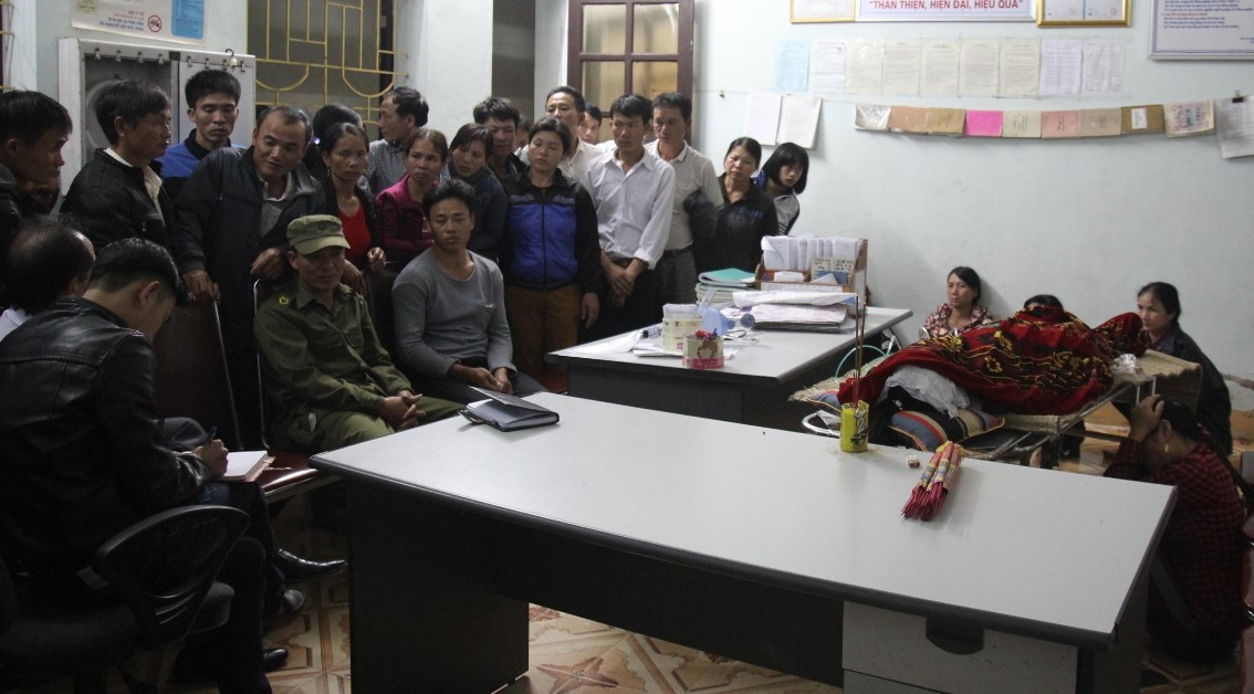 Đưa thi thể con vây bệnh viện, tố bác sĩ tắc trách