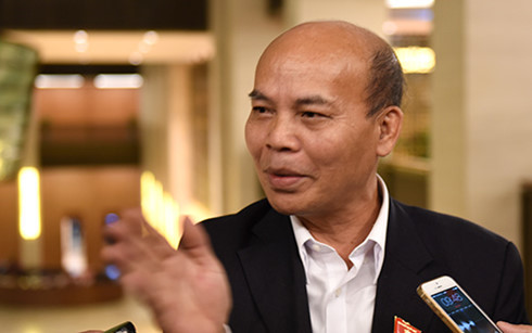 'Một nông dân phải cõng 4 công chức béo thì chết'