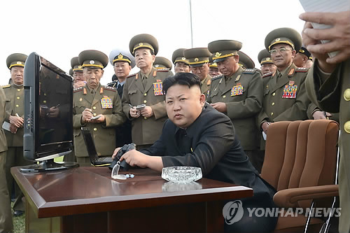 Kim Jong-un ra lệnh sẵn sàng tấn công Nhà Xanh