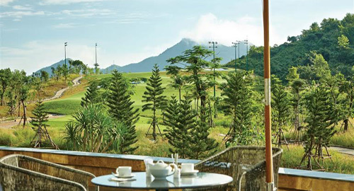 Khai trương sân golf đầu tiên tại Bà Nà