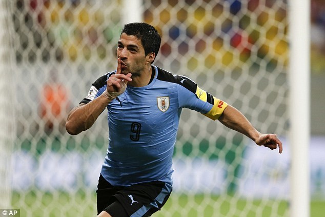 Suarez tái xuất, cứu Uruguay thoát thua trước Brazil