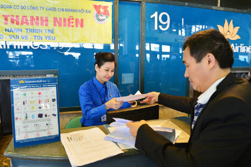 Hành khách thích thú trên chuyến bay đặc biệt của Vietnam Airlines