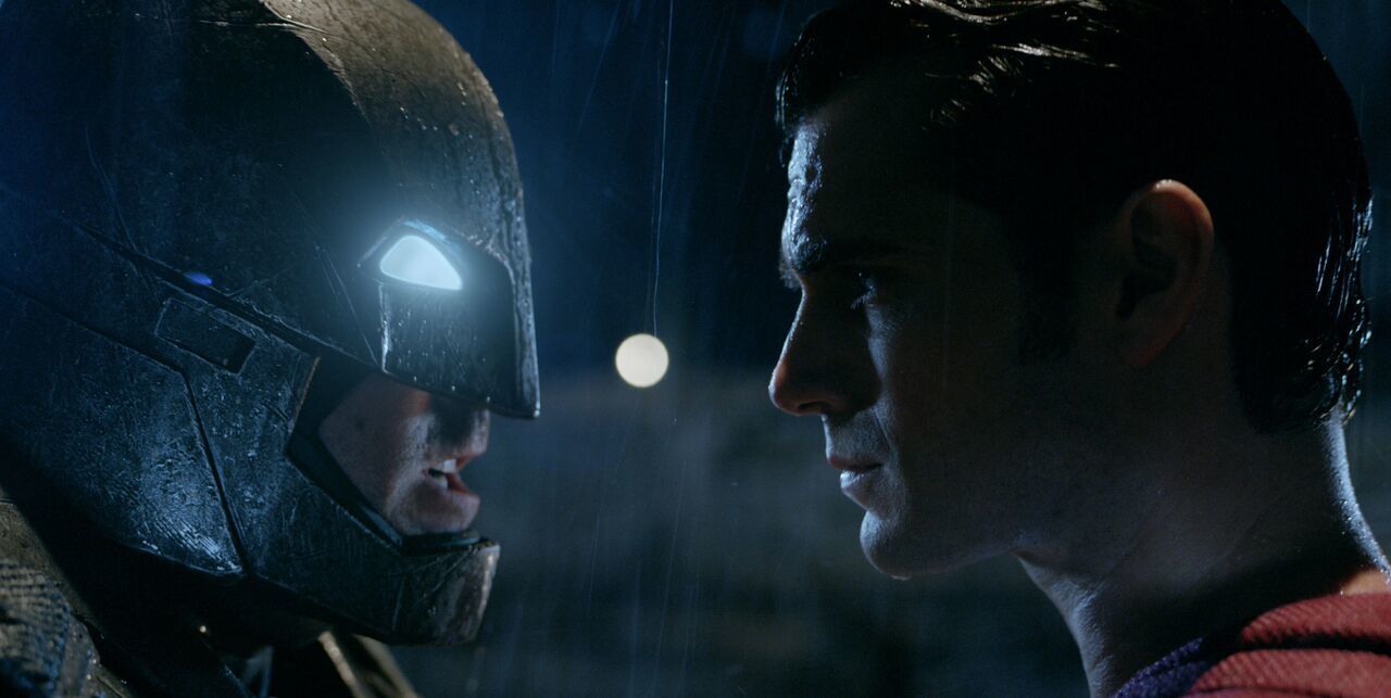 'Batman v Superman' đả phá bảng xếp hạng toàn cầu