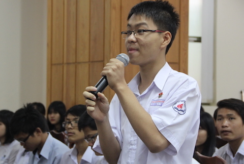 Học sinh TP.HCM chất vấn lãnh đạo về thi học sinh giỏi