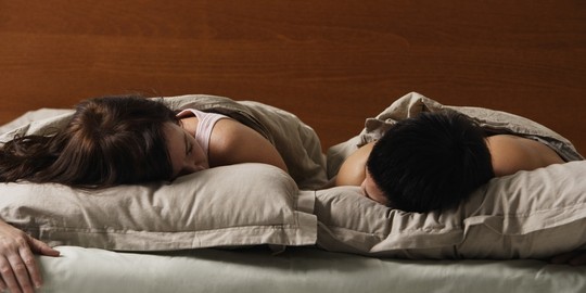 Con du học mới nghĩ chuyện “rung giường” là ngớ ngẩn