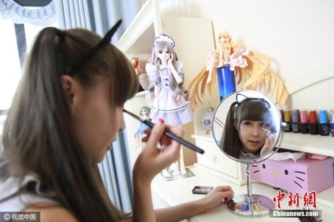 Mặc đẹp và nhảy múa, hotgirl kiếm 70 triệu/tháng