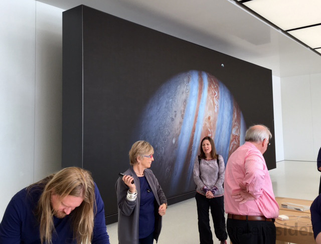Ngắm Apple Store do chính Jony Ive thiết kế