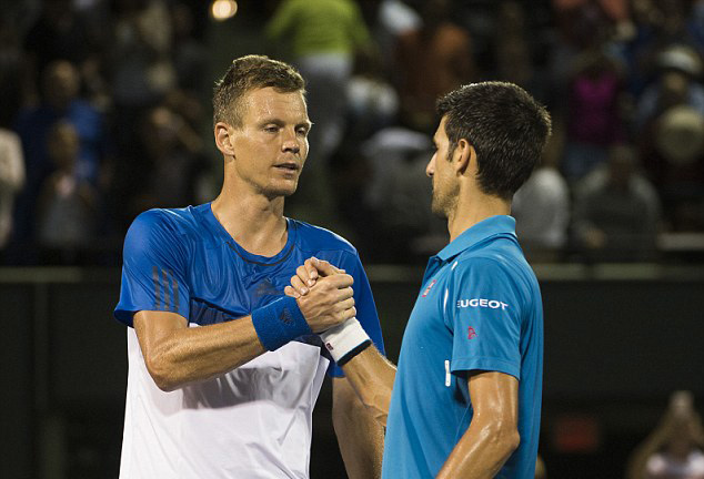 Nhọc nhằn loại Berdych, Djokovic vào bán kết Miami