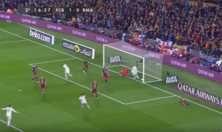 Benzema dưt điểm cận thành san bằng cách biệt