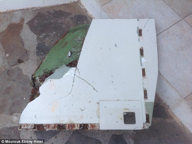 Phát hiện thêm mảnh vỡ nghi của MH370 ở Mauritius