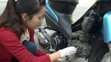 Mẹo nhận biết nhanh xe máy “ăn” xăng