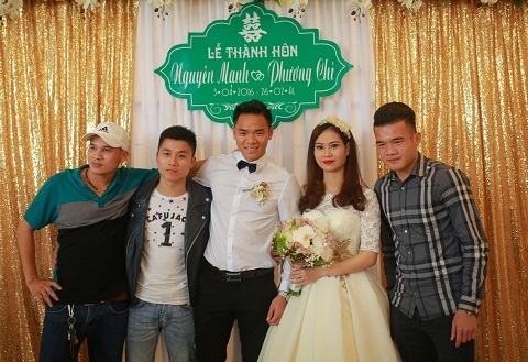 Khoảnh khắc hạnh phúc của Nguyên Mạnh trong ngày cưới