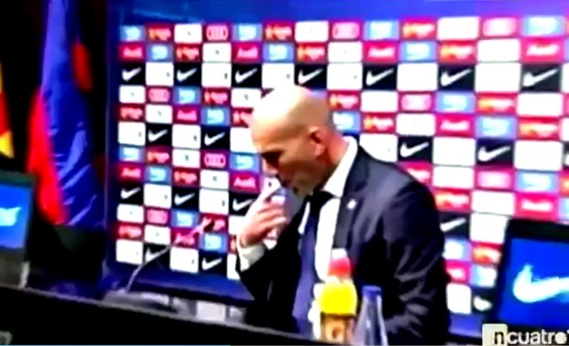Hành động kỳ lạ của Zidane sau khi đánh bại Barcelona