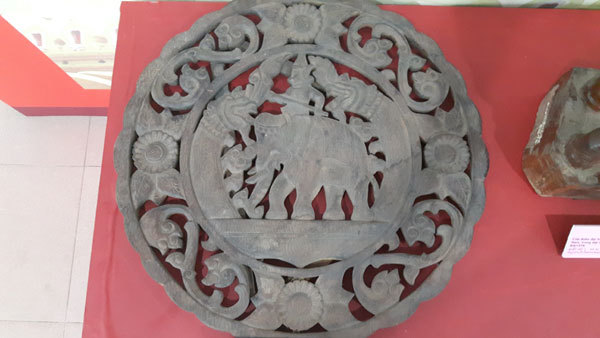 Triển lãm về truyền thống lực lượng an ninh Lào