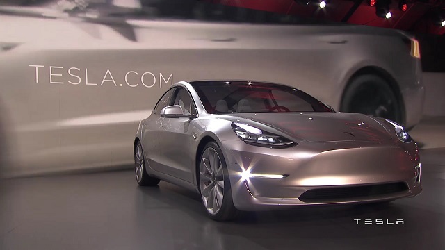 Ô tô điện Tesla: Bán 2 ngày, thu 10 tỷ USD