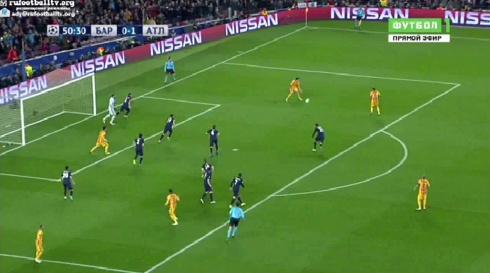 Neymar dứt điểm dội xà