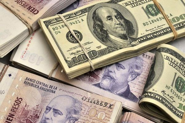 Người giàu thế giới rửa tiền, nhà giàu Việt Nam thì sao?