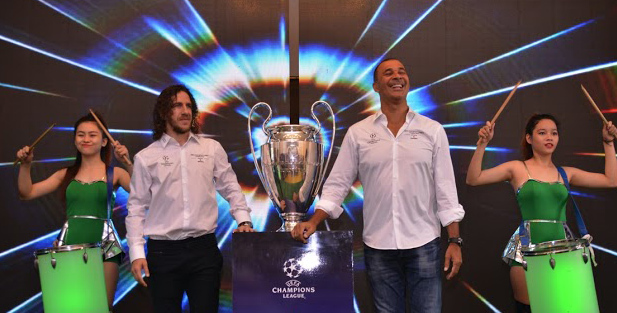 Đến Việt Nam, Gullit khích Puyol 