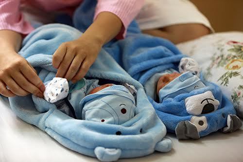 Mẹ Việt 4 lần mang thai đều ăn chay, sinh 5 con khỏe mạnh