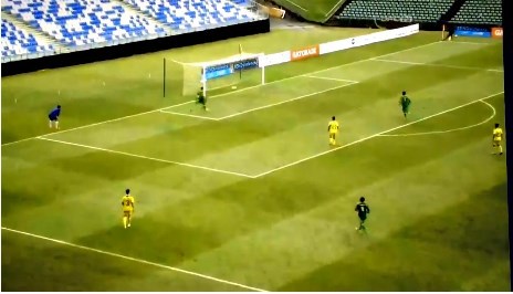 Xem thủ môn đá phản lưới nhà ngớ ngẩn nhất quả đất