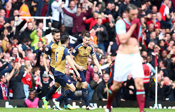 West Ham 3-3 Arsenal: Rượt đuổi siêu kịch tính