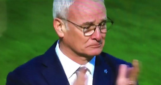 HLV Ranieri bật khóc sau trận thắng Sunderland