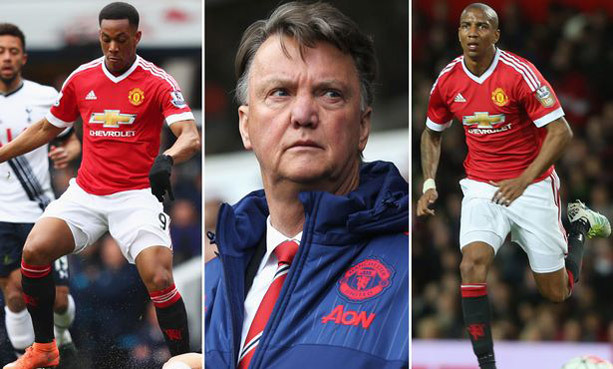 Xếp Ashley Young đá tiền đạo, Van Gaal thật... thiên tài!