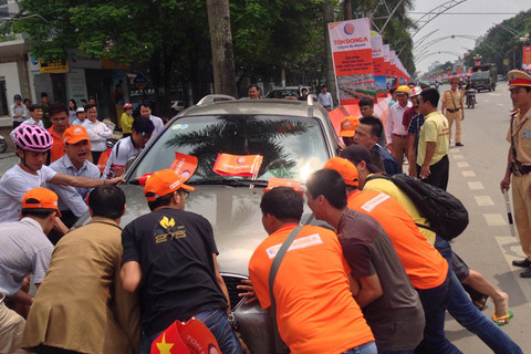 ‘Phát sốt’ chiếc ô tô giá rẻ 230 triệu đồng ‘siêu đẹp’ vừa 'lên kệ'