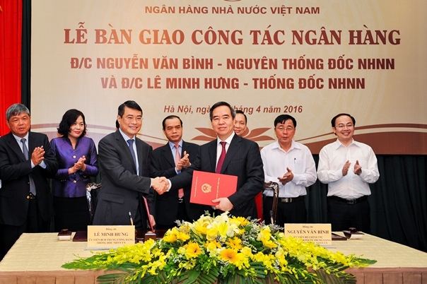 Bàn giao công tác ngân hàng cho Thống đốc Lê Minh Hưng