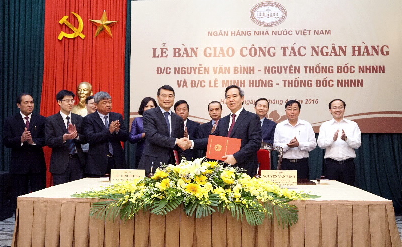 Thống đốc Lê Minh Hưng nhận bàn giao 'ghế nóng'