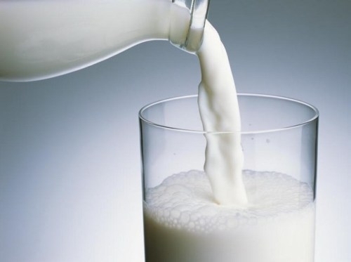 Rối rắm 'sữa hỗn hợp', uống 'nhầm' sữa bột pha ngỡ sữa tươi