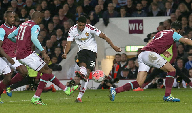 Rashford vẽ siêu phẩm, MU hạ đẹp West Ham