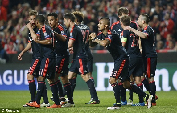 Bayern vào bán kết sau màn rượt đuổi tỷ số ngoạn mục