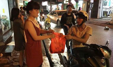 Góc khuất shipper: Gạ tình và nguy cơ phạm tội