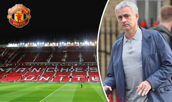 Mou tới Old Trafford cầm quân 1 trận trong Hè này