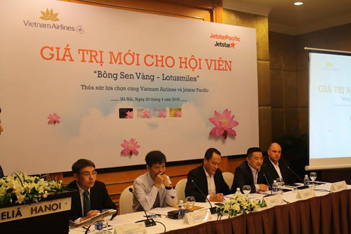 Đi máy bay Jetstar được nhận thẻ Bông sen vàng