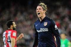 Torres hóa người hùng, Atletico san bằng điểm số với Barca