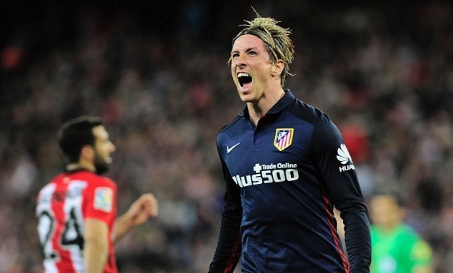 Torres hóa người hùng, Atletico san bằng điểm số với Barca