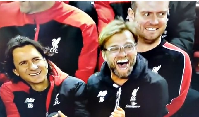 Klopp cười nghiêng ngả sau pha hỏng ăn của học trò