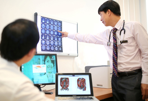 Cứu sống du khách Nhật lóc tách động mạch chủ