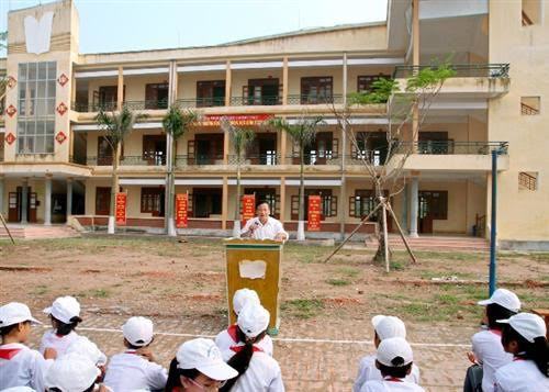 Thái Bình yêu cầu huỷ quyết định đuổi HS 6 tháng